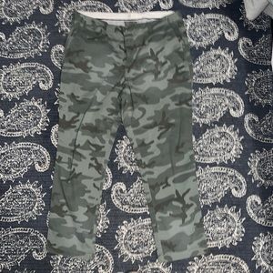 NWOT Gap Girlfriend Chino.